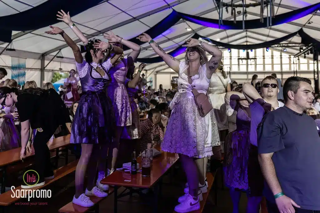 Publikum-Oktoberfest Bous-Saarland-Malleparty
