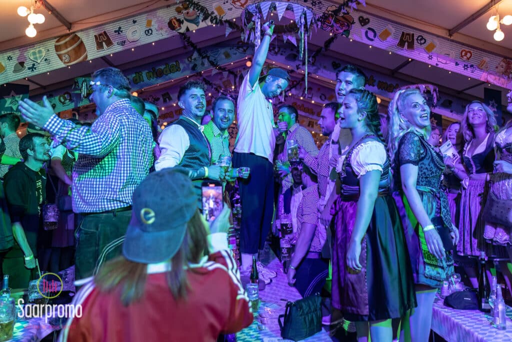 oktoberfest merzig-mallorcanacht-kamelle kapelle